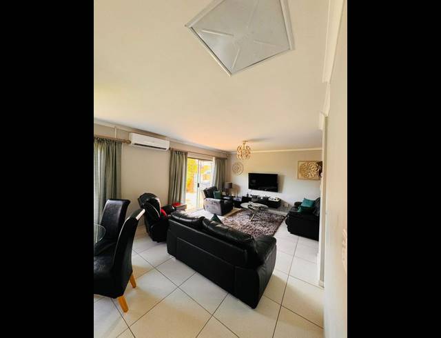 2 BEDROOM TOWNHOUSE FOR SALE IN KYALAMI HILLS